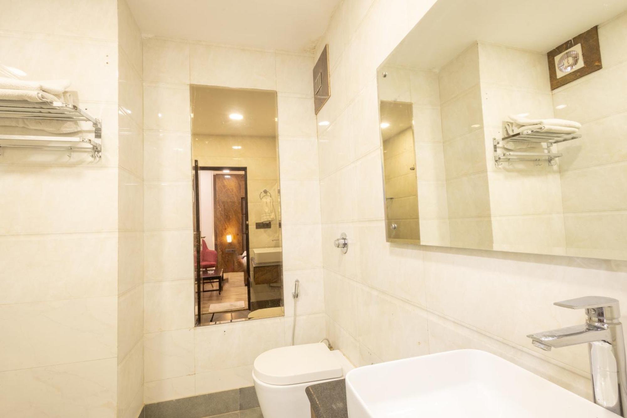Hotel Cosmo Near Blk Hospital Karol Bagh Delhi (National Capital Territory of India) Exterior foto